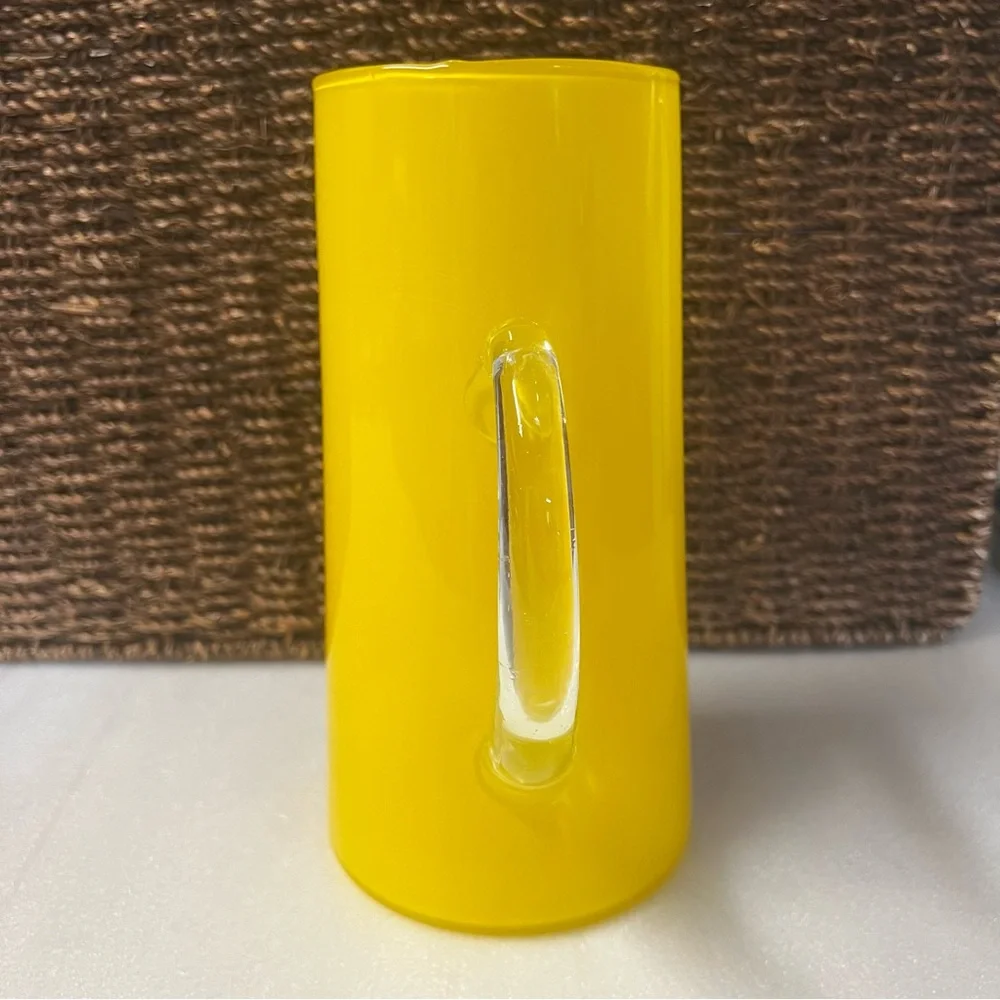 Vintage MCM Yellow Glass Beverage Pitcher With Clear Applied Handle - Picture 4 of 14